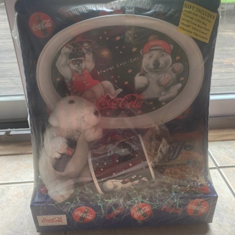 1997 Coca Cola Unopened Sorts Gift Set
“Always Coca Cola” Baseball & BasketBall